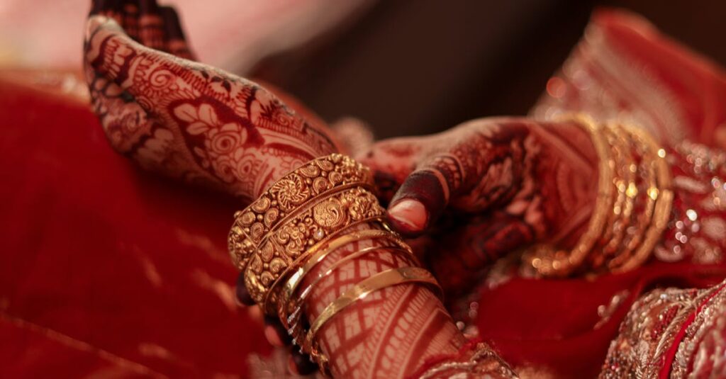 découvrez notre collection de tatouages temporaires, parfaits pour ajouter une touche unique à votre style sans engagement. faciles à appliquer et à enlever, ils sont idéaux pour les fêtes, festivals ou simplement pour exprimer votre personnalité au quotidien.