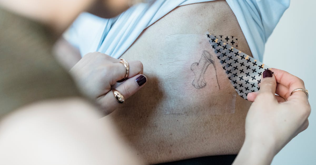 découvrez notre collection de tatouages temporaires, parfaits pour exprimer votre créativité sans engagement. faciles à appliquer et à enlever, ils ajoutent une touche tendance à votre style au quotidien ou pour des occasions spéciales.