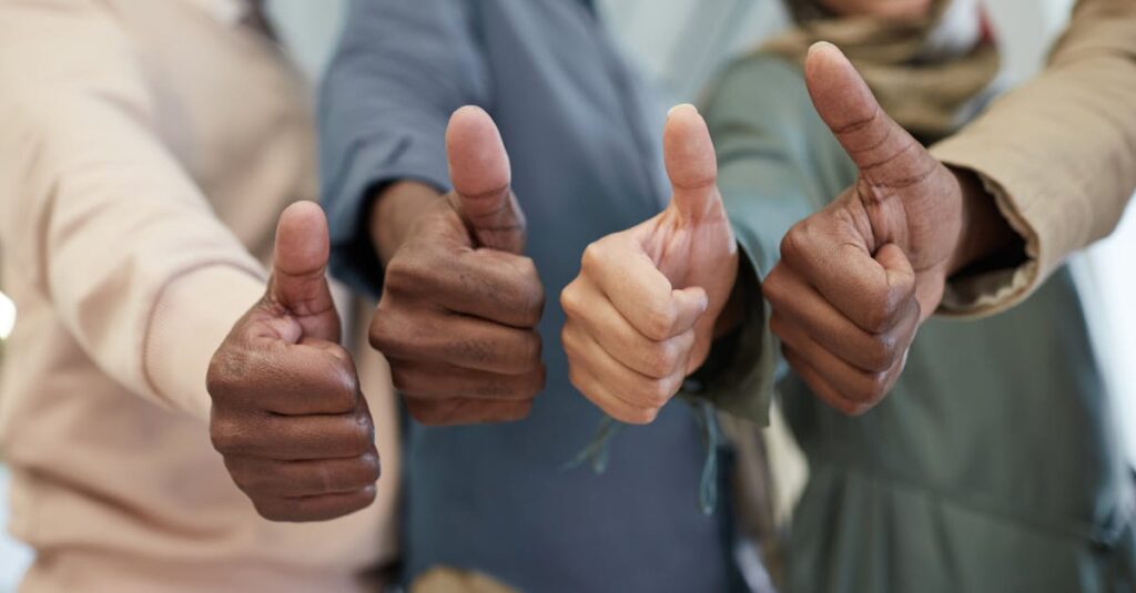 découvrez tout sur la succion du pouce : causes, effets et conseils pour aider votre enfant à arrêter cette habitude douce mais potentiellement problématique. informez-vous sur les méthodes efficaces et rassurantes pour accompagner votre enfant dans cette phase de développement.