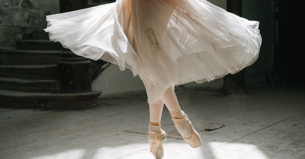 découvrez l'art de tiptoeing, une technique délicate et élégante qui permet de se déplacer avec légèreté et discrétion. parfait pour impressionner lors de performances artistiques ou pour des déplacements furtifs, explorez les astuces et conseils pour maîtriser cette compétence raffinée.