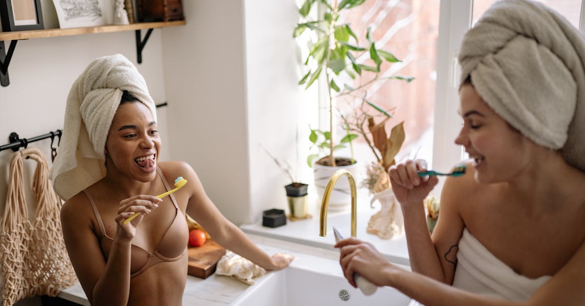 découvrez l'importance du brossage des dents, une pratique essentielle pour maintenir une bonne hygiène bucco-dentaire. apprenez les techniques de brossage efficaces, les conseils pour choisir la bonne brosse à dents et les meilleures habitudes à adopter pour protéger votre sourire et prévenir les cavities.