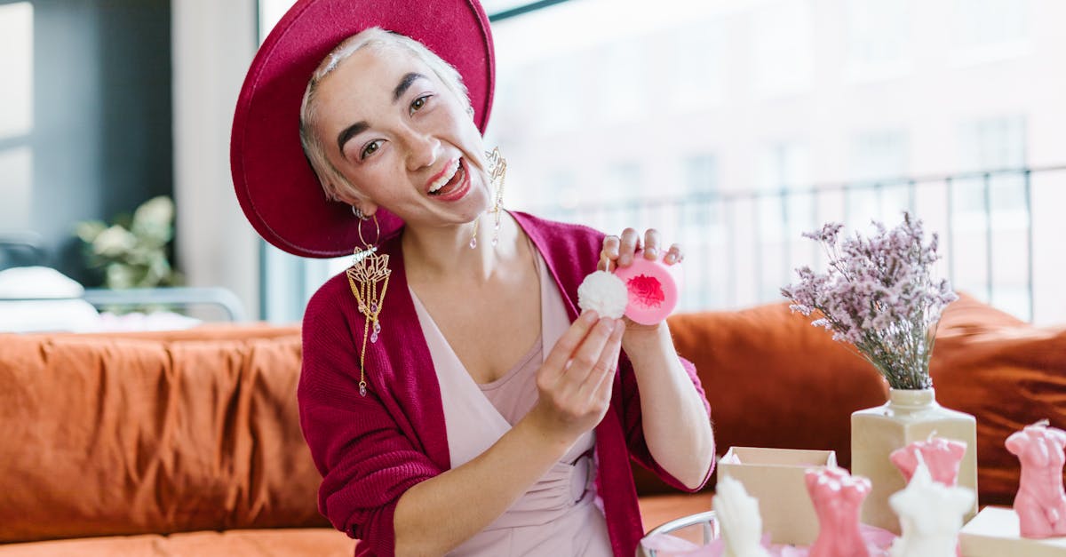 découvrez des créations uniques et artisanales qui ajoutent une touche personnelle à votre décoration. explorez notre sélection de métiers d'art, de cadeaux faits main et d'articles originaux pour toutes les occasions.