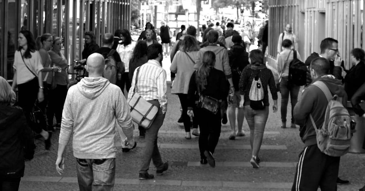 découvrez les bienfaits de la marche, une activité accessible et bénéfique pour la santé. que ce soit pour se détendre, rester en forme ou explorer la nature, la marche est un excellent moyen d'améliorer votre bien-être physique et mental.