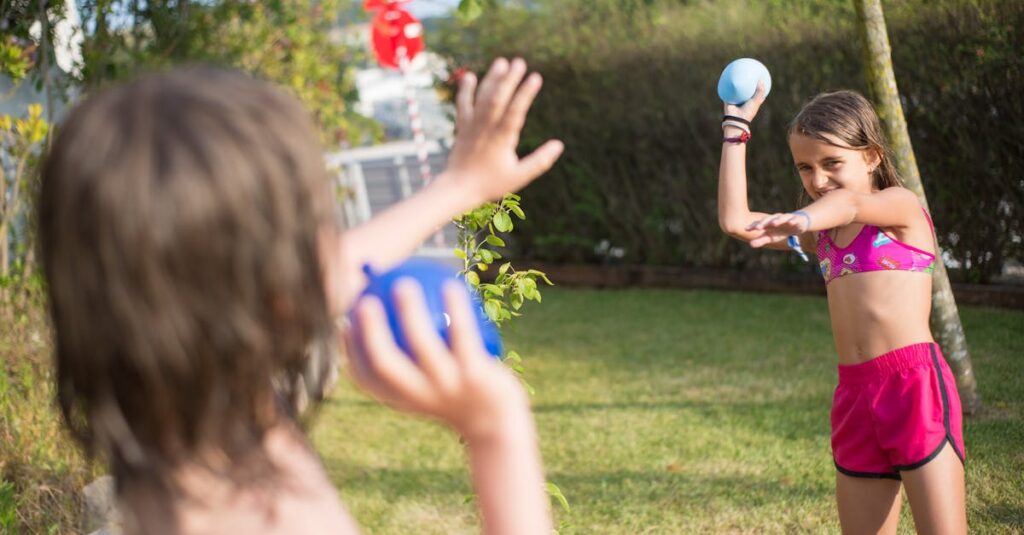découvrez une collection enivrante de jeux aquatiques amusants pour petits et grands. plongez dans des activités rafraîchissantes, des compétitions palpitantes et des moments de loisirs en famille, parfaits pour profiter de l'été et des journées ensoleillées.